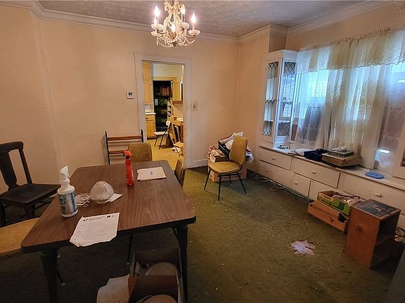 5th image of 5520 Northcliff Ave
