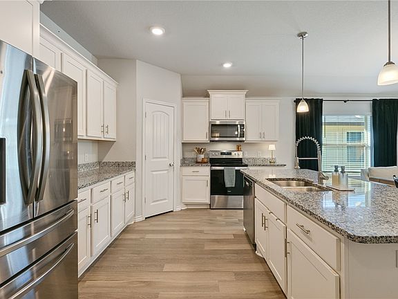 5th image of 1917 Thorndyke Ln