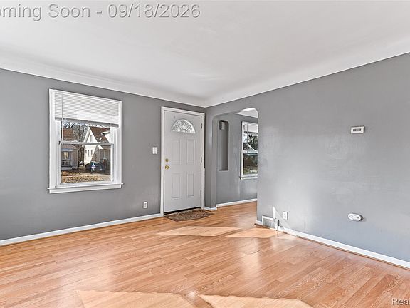 3rd image of 12044 Forrer St E