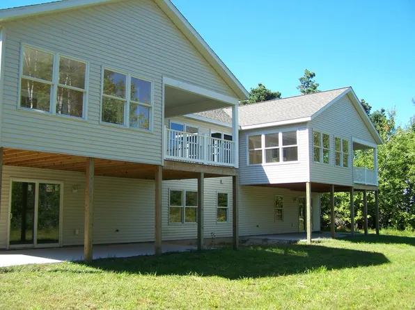 18998 168th Ave, Spring Lake, MI 49456