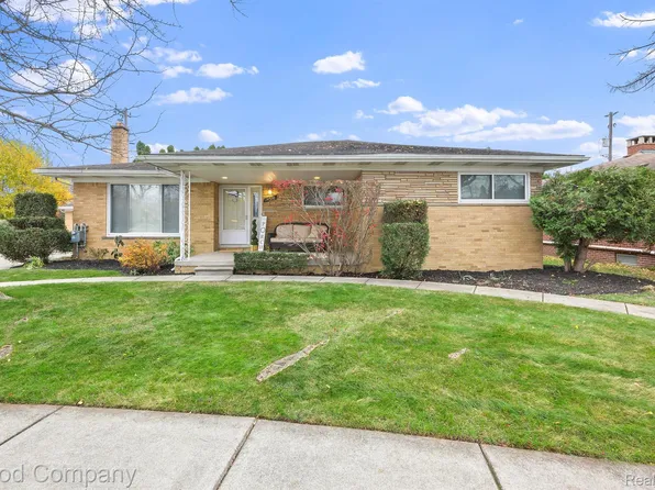 14510 Sherwood St, Oak Park, MI 48237