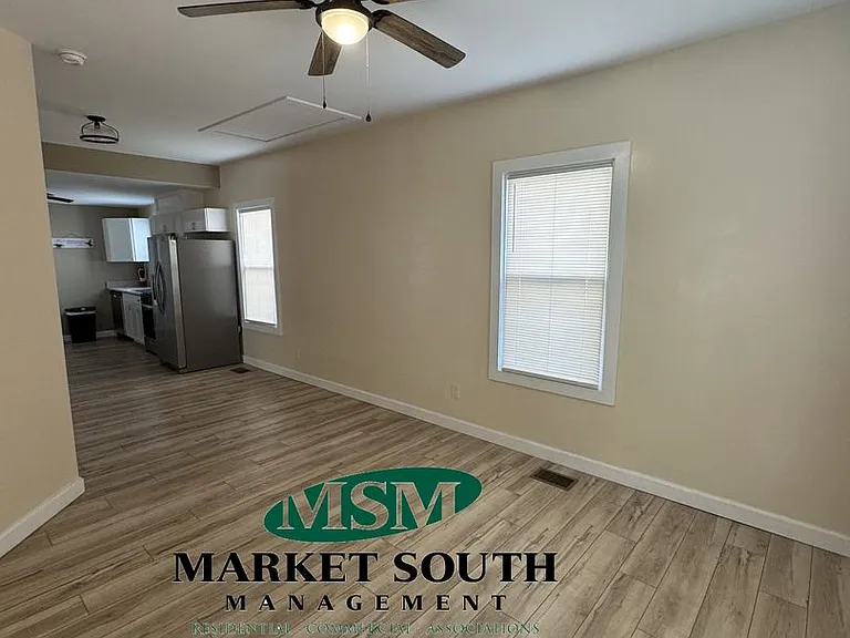 905 Elliott Ave — Photo 24