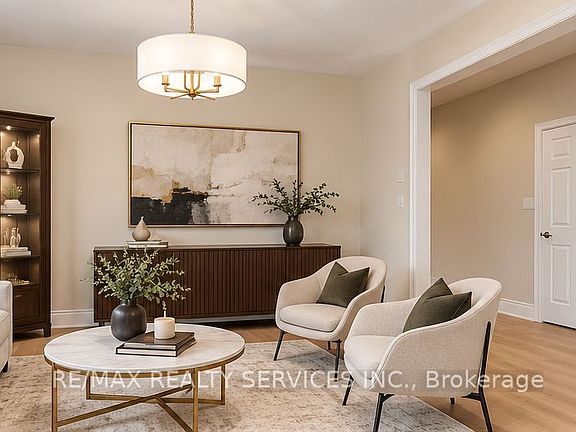 4th image of 15 Valleystream Cir