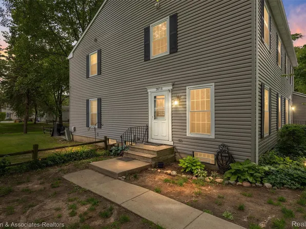 38718 Barnstable Ln, Clinton Township, MI 48038