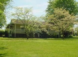 94 Main St E, Gordonsville, TN 38563