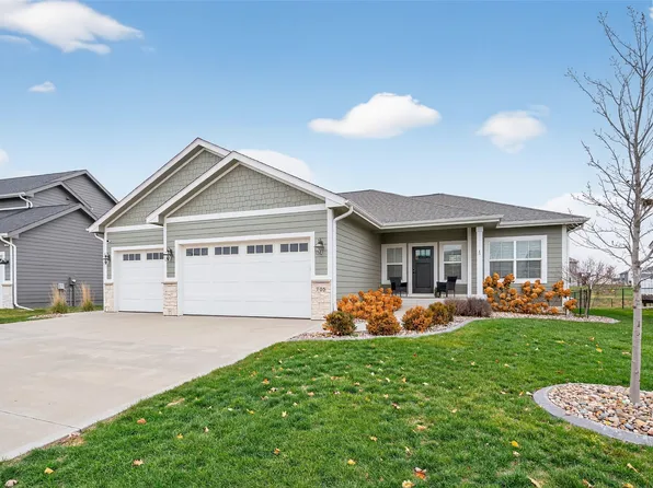 705 35th St SW, Altoona, IA 50009