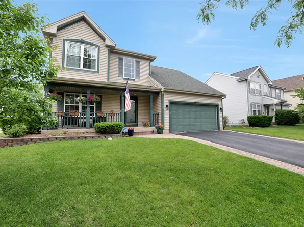 2691 Fairfax Ln, Lake In The Hills, IL 60156