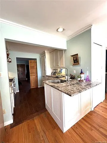 2 bed, 2.0 bath, $10,000 — Photo 2