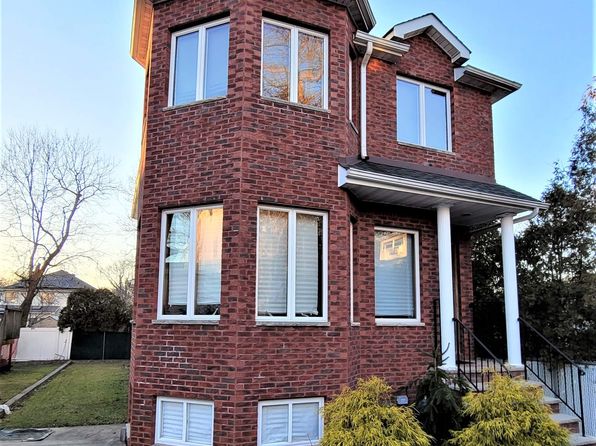 70 Bayview Ave
