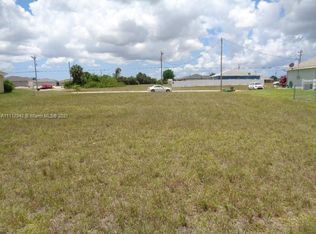 221 Douglas Pkwy, Cape Coral, FL 33993