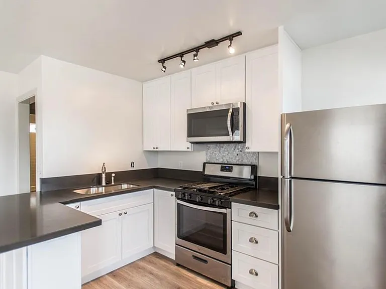 507 Avenida Victoria — Photo 2