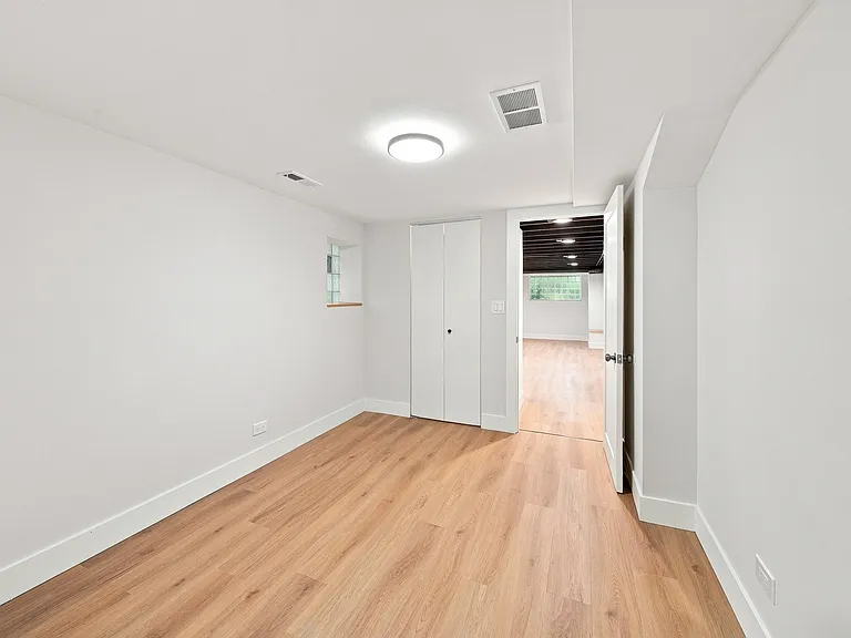 1931 N Saint Louis Ave #1 — Photo 14