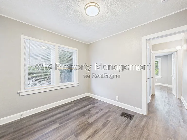 6808 S Benton Ave — Photo 16