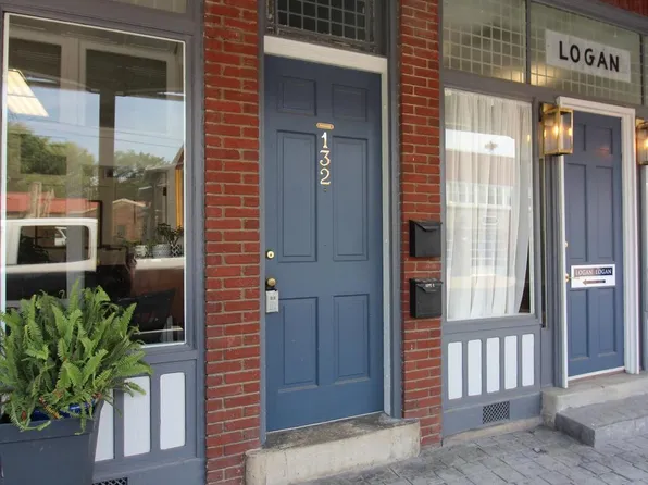 132 W Court St #1, Woodstock, VA 22664