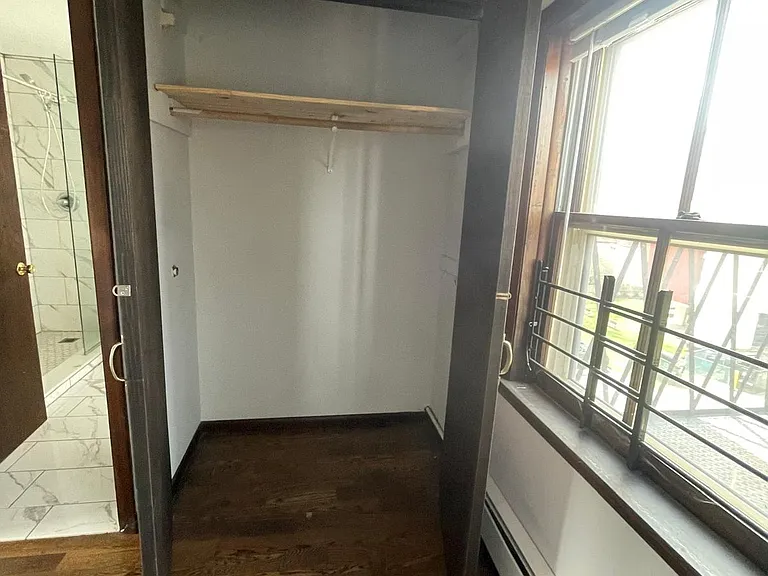 46 Warren St #D — Photo 11