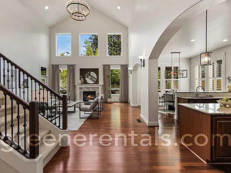 9016 Merrill Ct NE — Photo 11