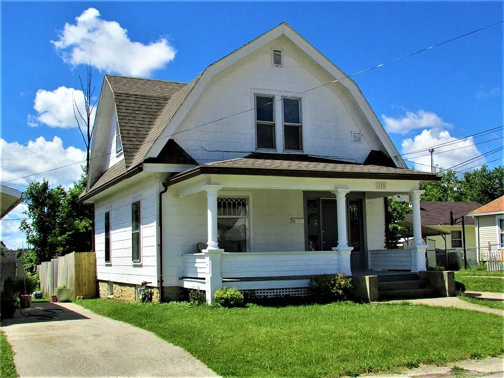 123 Maple Ave photo 1