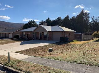 1013 Branscomb Cir SE, Huntsville, AL 35803
