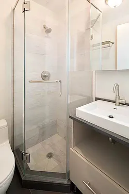 Rented by Tahari Realty LLC | media 16