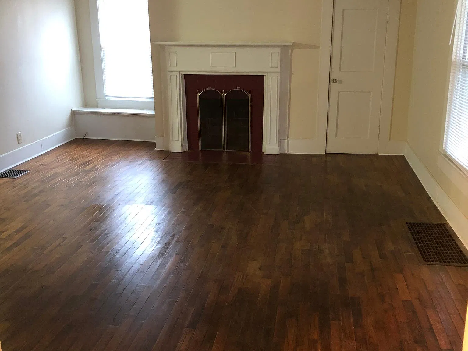 1003 Main St — Photo 3