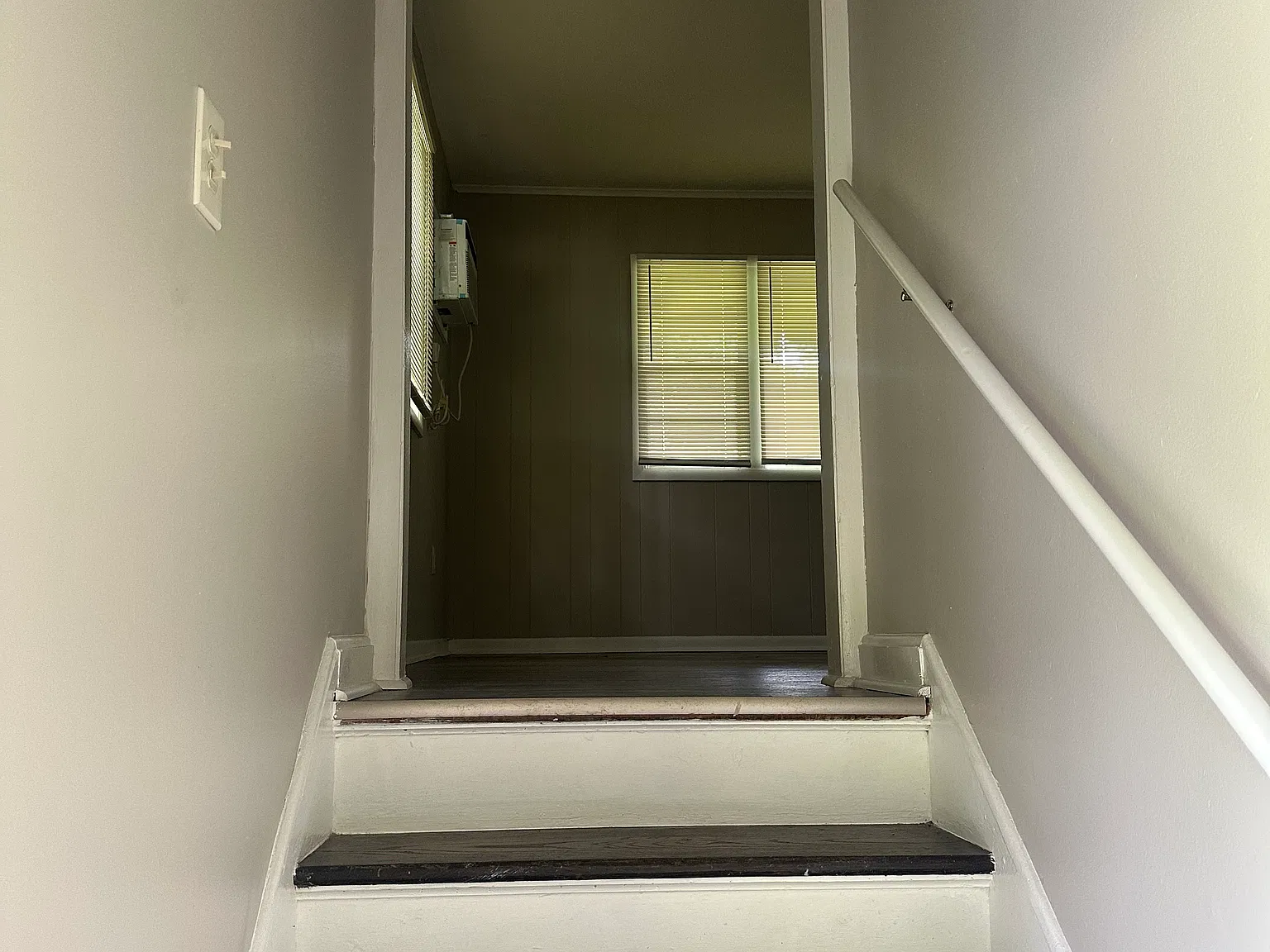 2 bed, 750 sqft, $950 — Photo 2