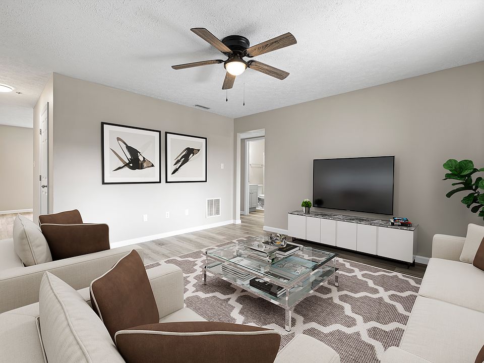 Spacious living room