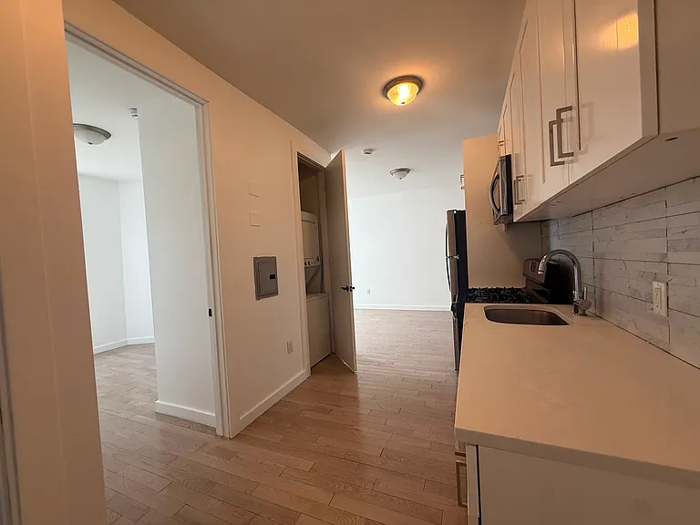 33 Kensington Ave #54E — Photo 2
