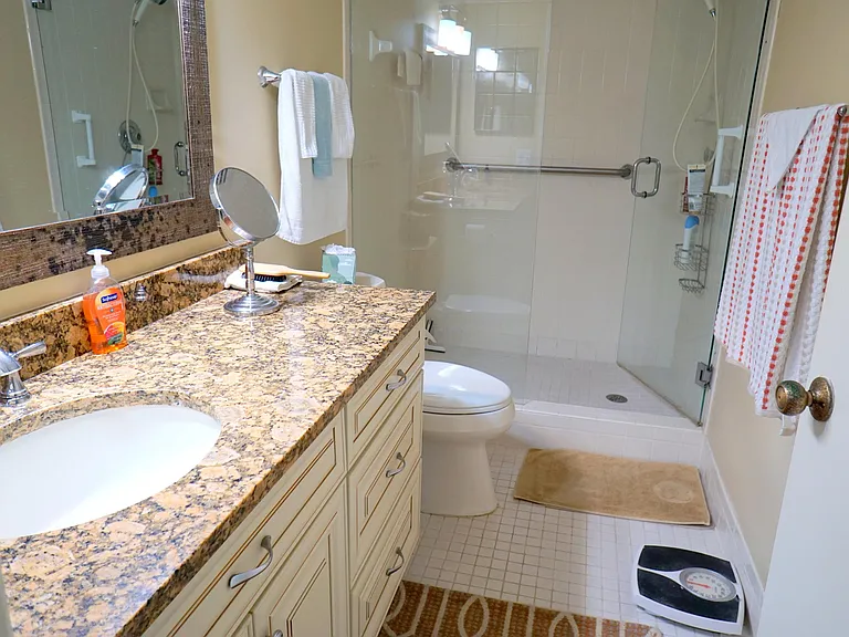 7286 Huntington Ln #306 — Photo 17