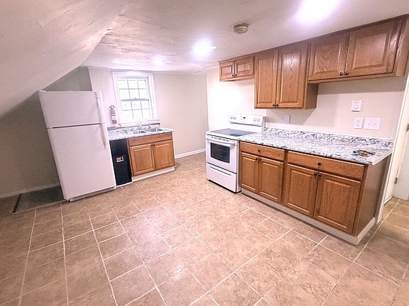 5th image of 43 Hamilton St APT 25