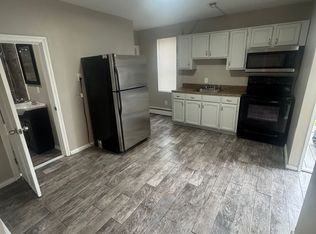 14 South St #1R, Pawtucket, RI 02860