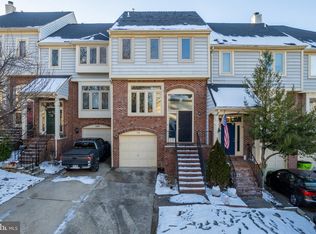 126 E Colonial Dr, Occoquan, VA 22125