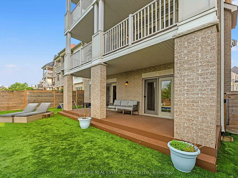 118 Coastline Dr — Photo 36