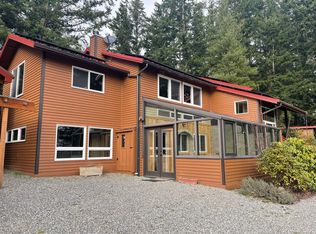 5268 Honeymoon Bay Rd, Freeland, WA 98249