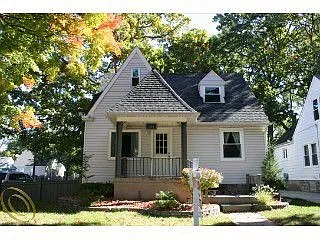 1103 Hoffman Ave photo 1