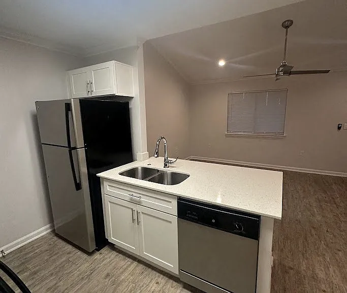Juniper Springs Apartments — Photo 85