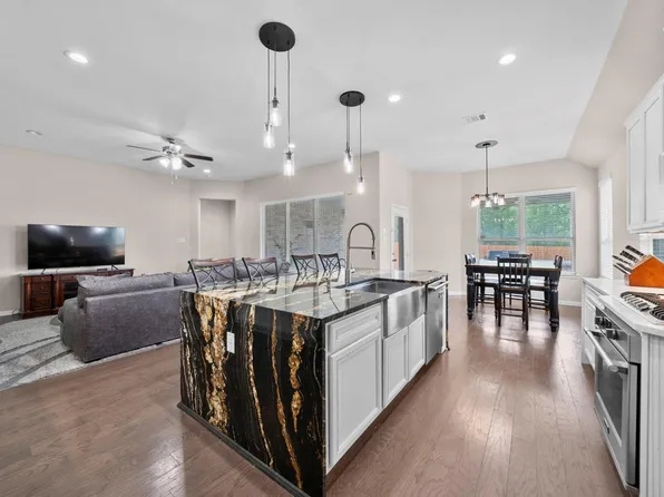 25615 Pinyon Hill Trl, Tomball, TX 77375