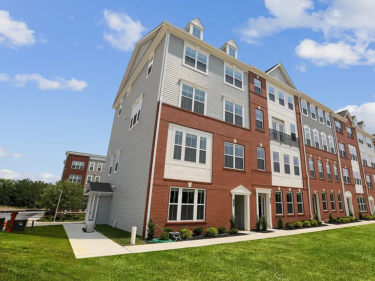 The Refinery Townhomes — Photo 56
