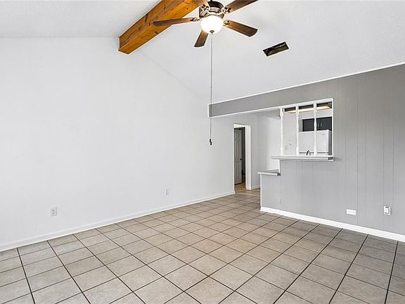 4th image of 202 Almond Creek Rd