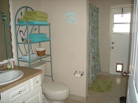 3rd image of 3005 Beech St