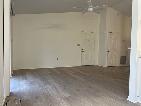 3rd image of 210 Thor Ave SE #206