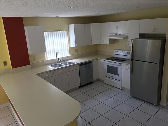 3rd image of 2935 NW 92nd Ave