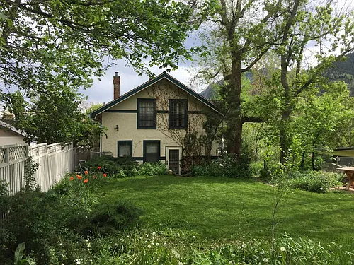 410 Spruce St #A Photo 1