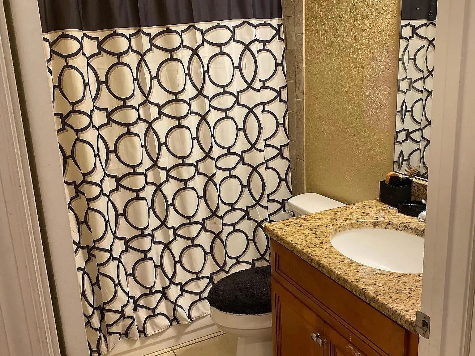 3 bed, 2.0 bath, 1260 sqft, $1,600 — Photo 3