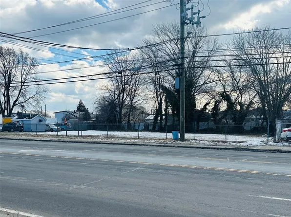 1360-1370 Merrick Road, Lindenhurst, NY 11757