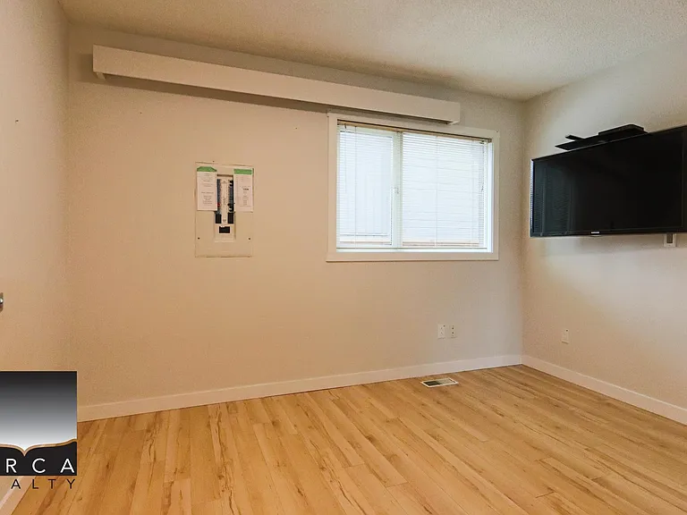 2752 Byron Rd — Photo 20
