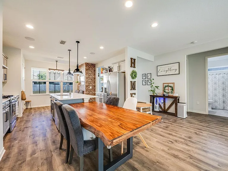 130 Creve Core Dr — Photo 15