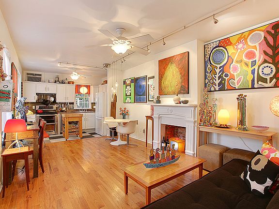 2nd image of 824 Burgundy St APT 5