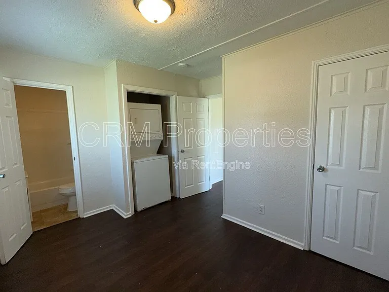 4537 Fletcher Ave — Photo 9
