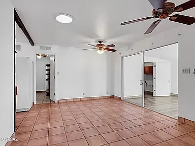 7931 E Malvern Pl — Photo 4