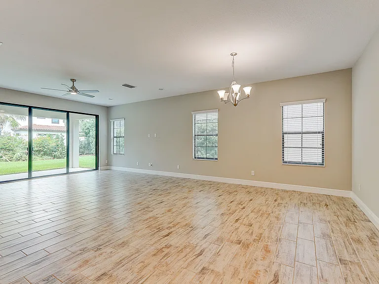 4000 Burdick Loop — Photo 12